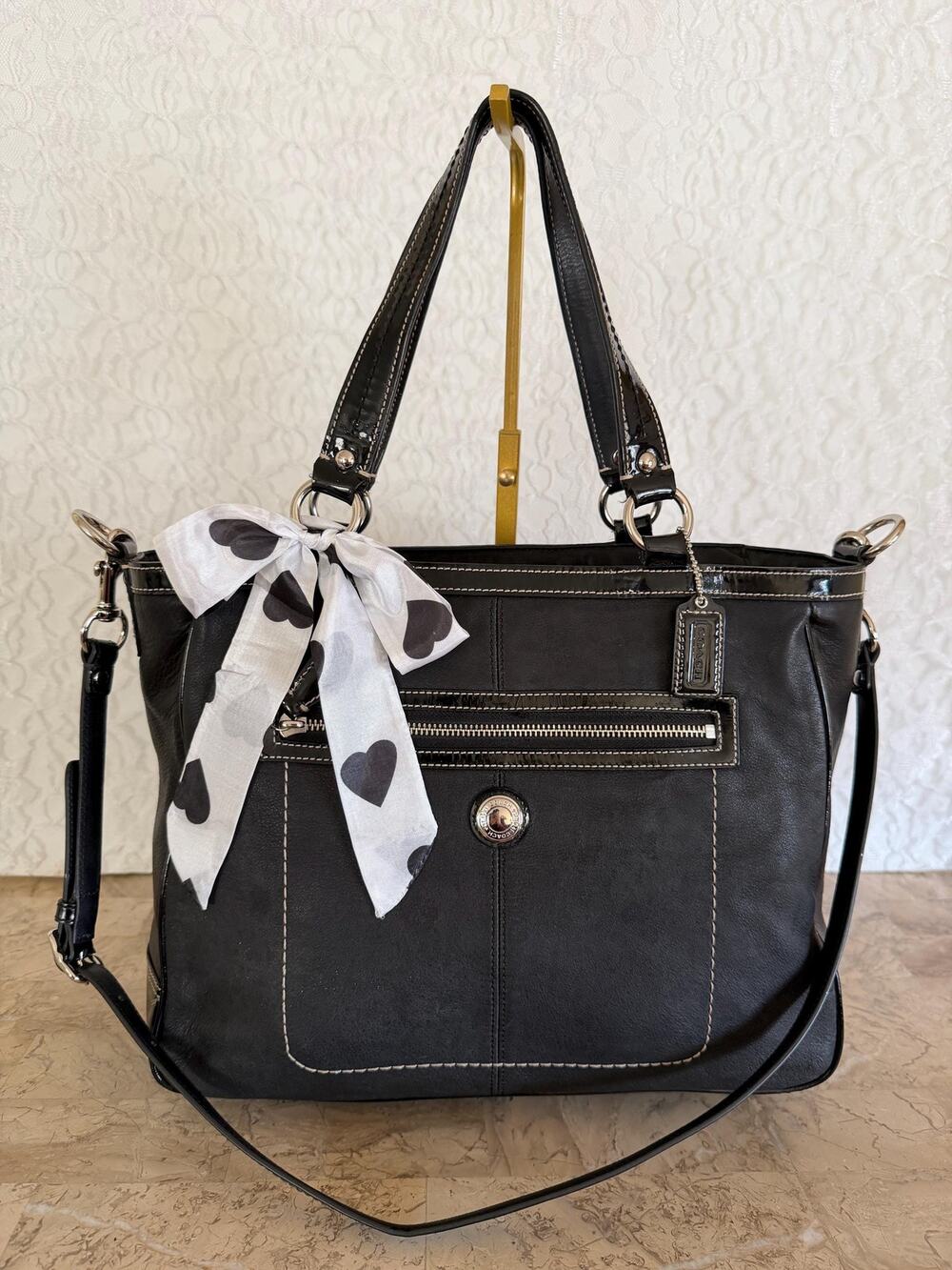 Vintage Coach Laura large black leather shoulder bag tote Serial F14887